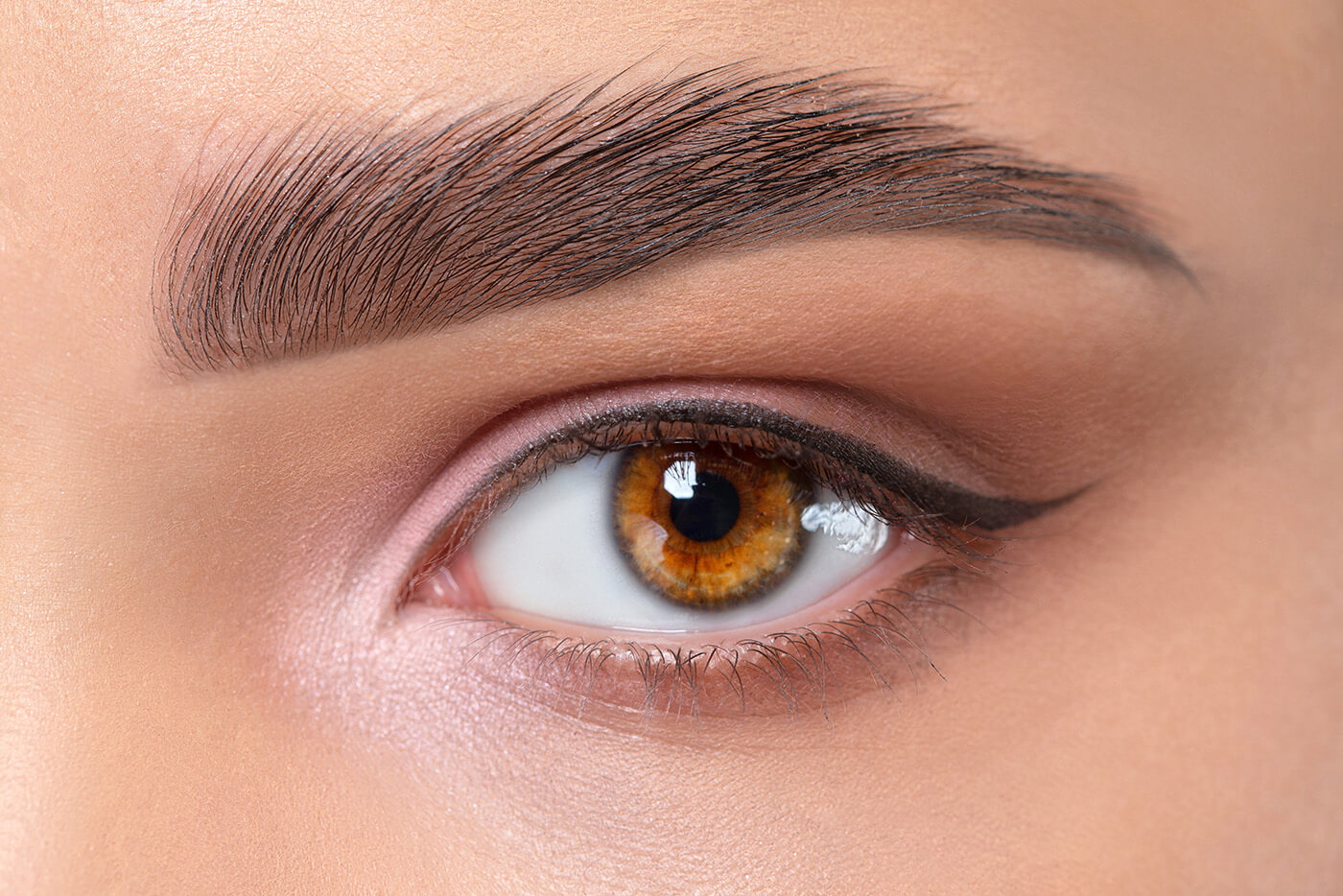 Permanent Eyeliner, Natural Line, Top Only | Best Permanent Makeup in Los  Angeles. Permanent Eyebrows, Permanent Eyeliner, Permanent Lip Liner and  Color.